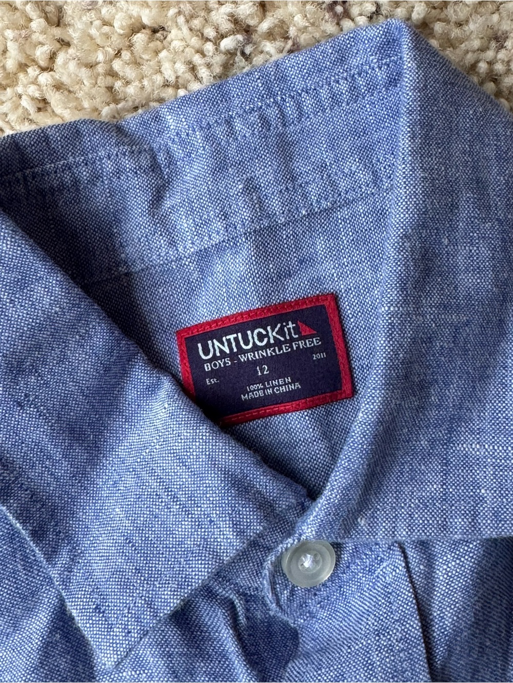 UNTUCKit youth Light Blue chambeay Button-Down Shirt